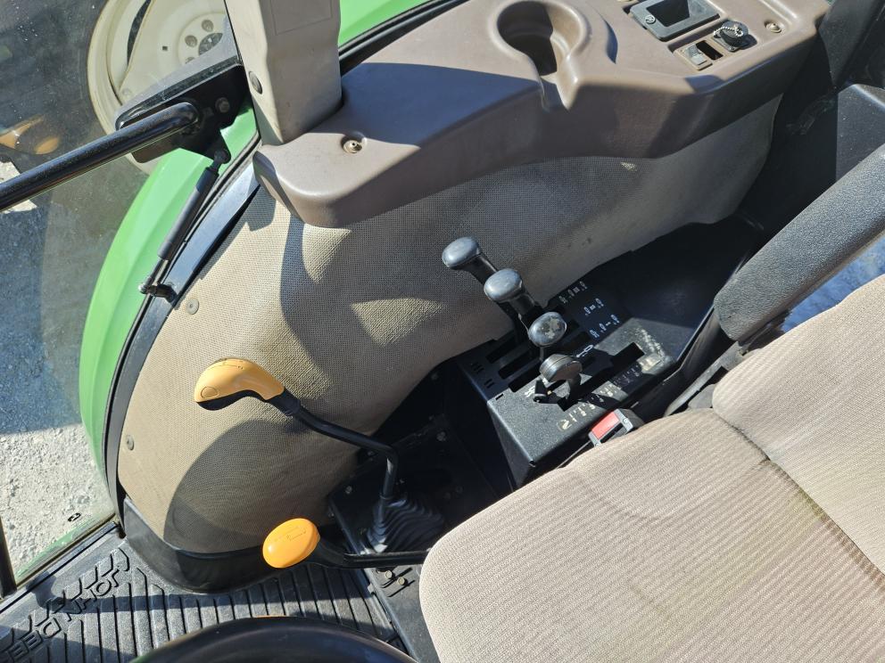 Image for 2007 John Deere 5603