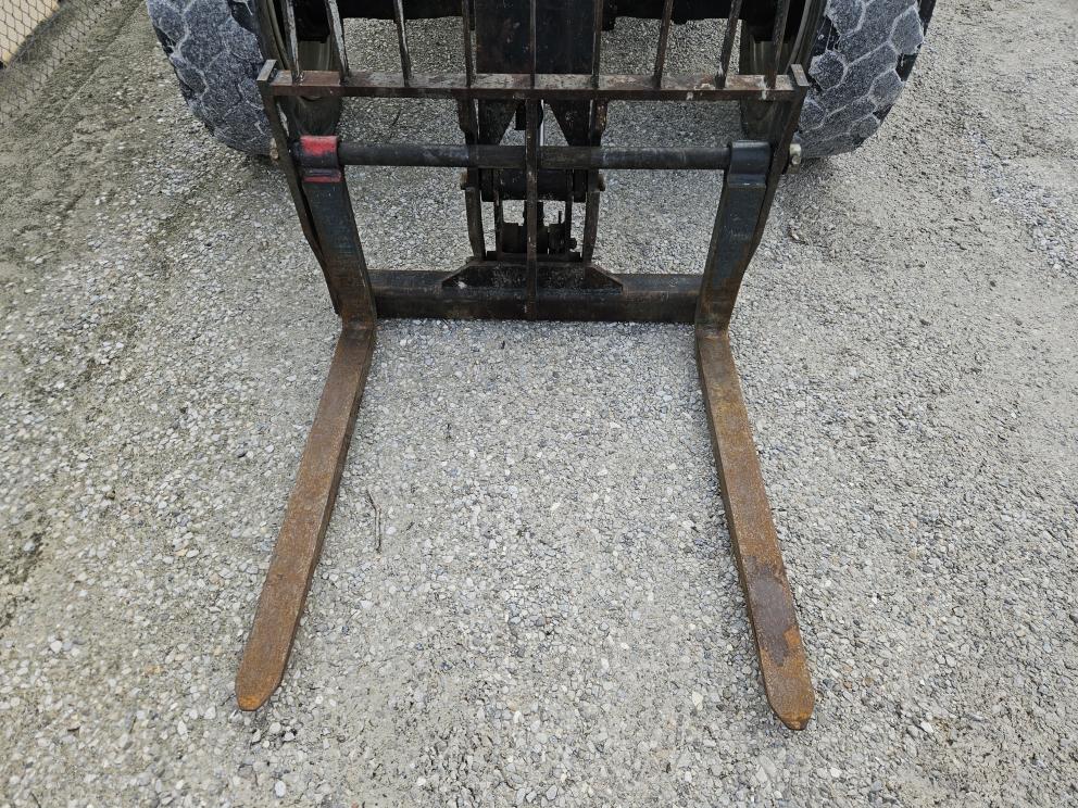 Image for 2016 JLG 8042