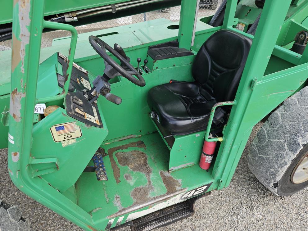 Image for 2016 JLG 8042