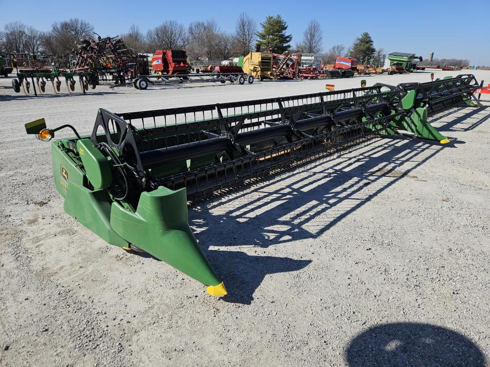 Image for 2002 John Deere 925F