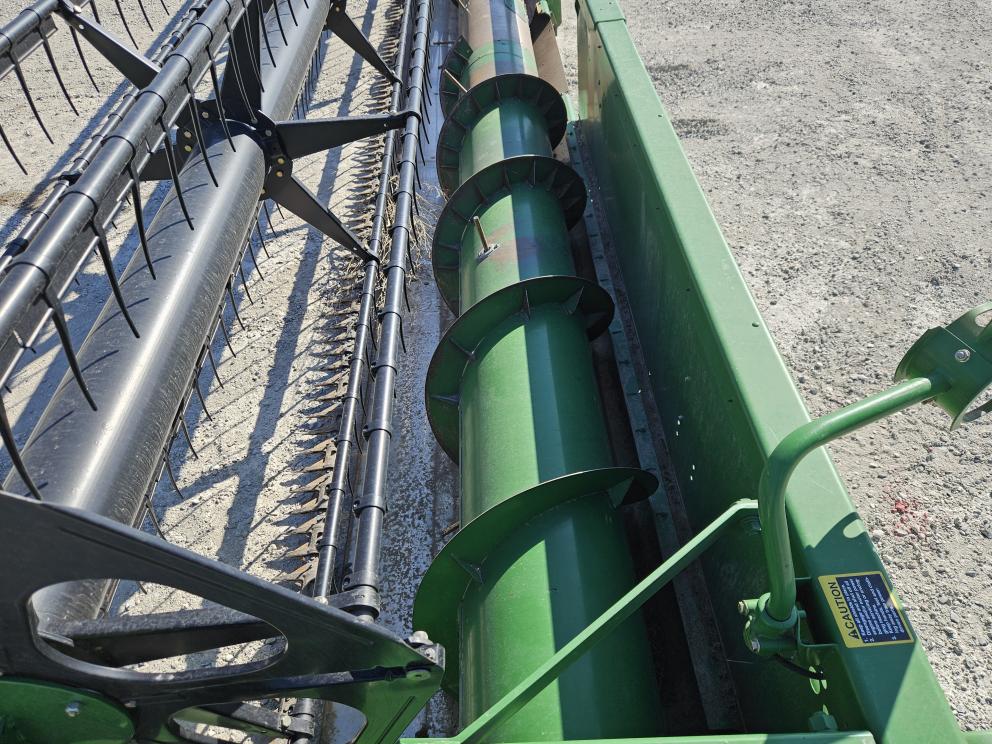 Image for 2002 John Deere 925F