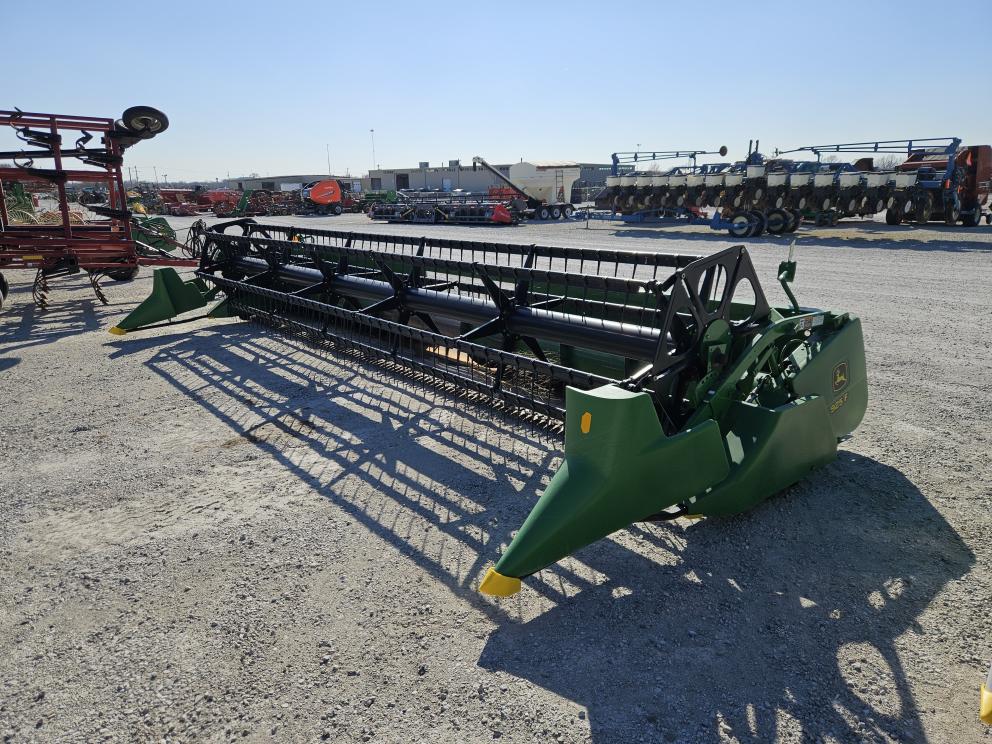 Image for 2002 John Deere 925F