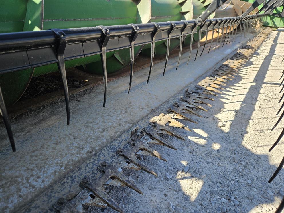 Image for 2002 John Deere 925F