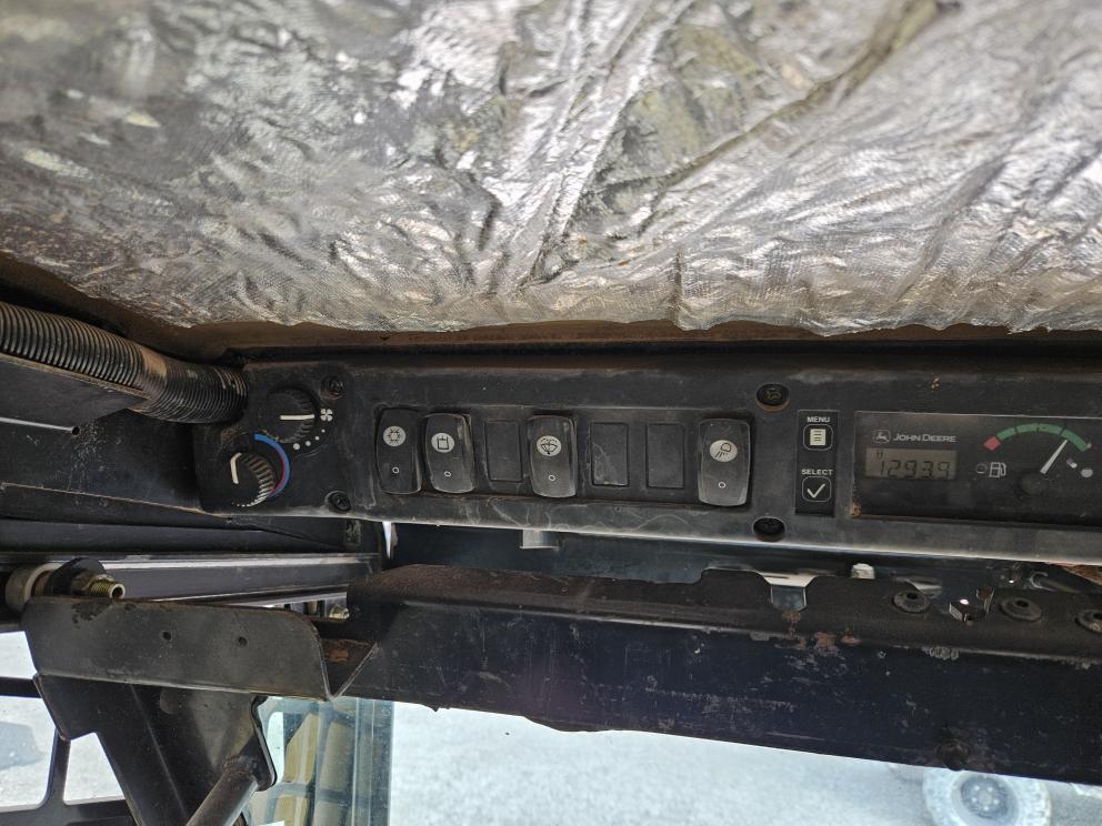 Image for 2006 John Deere 320