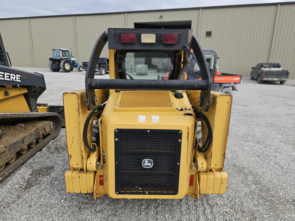 Image for 2006 John Deere 320