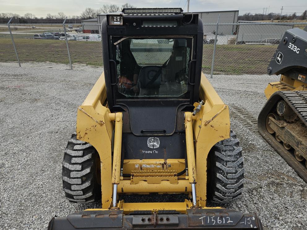 Image for 2006 John Deere 320