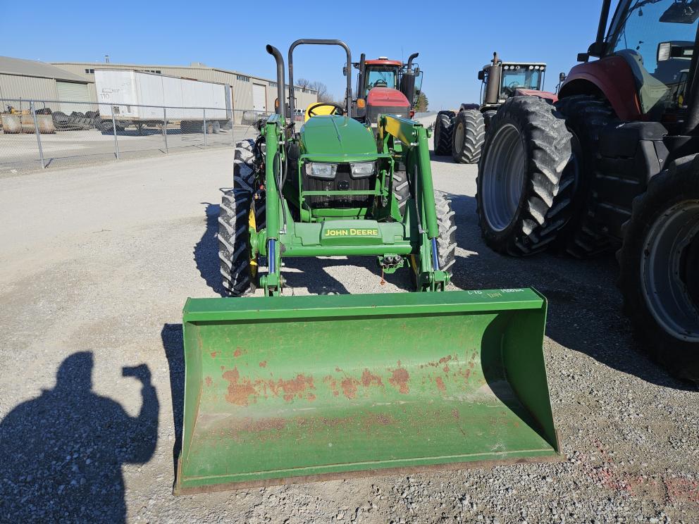 Image for 2018 John Deere 5075E