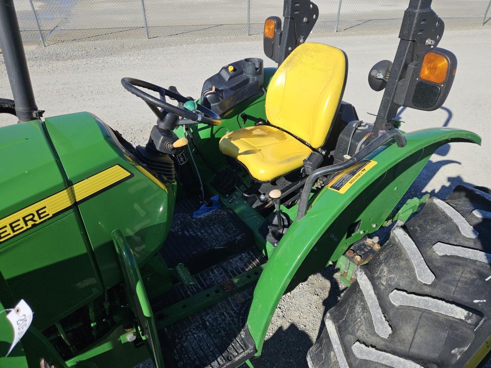 Image for 2018 John Deere 5075E