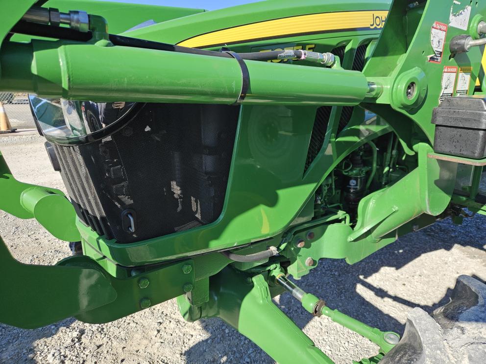 Image for 2018 John Deere 5075E