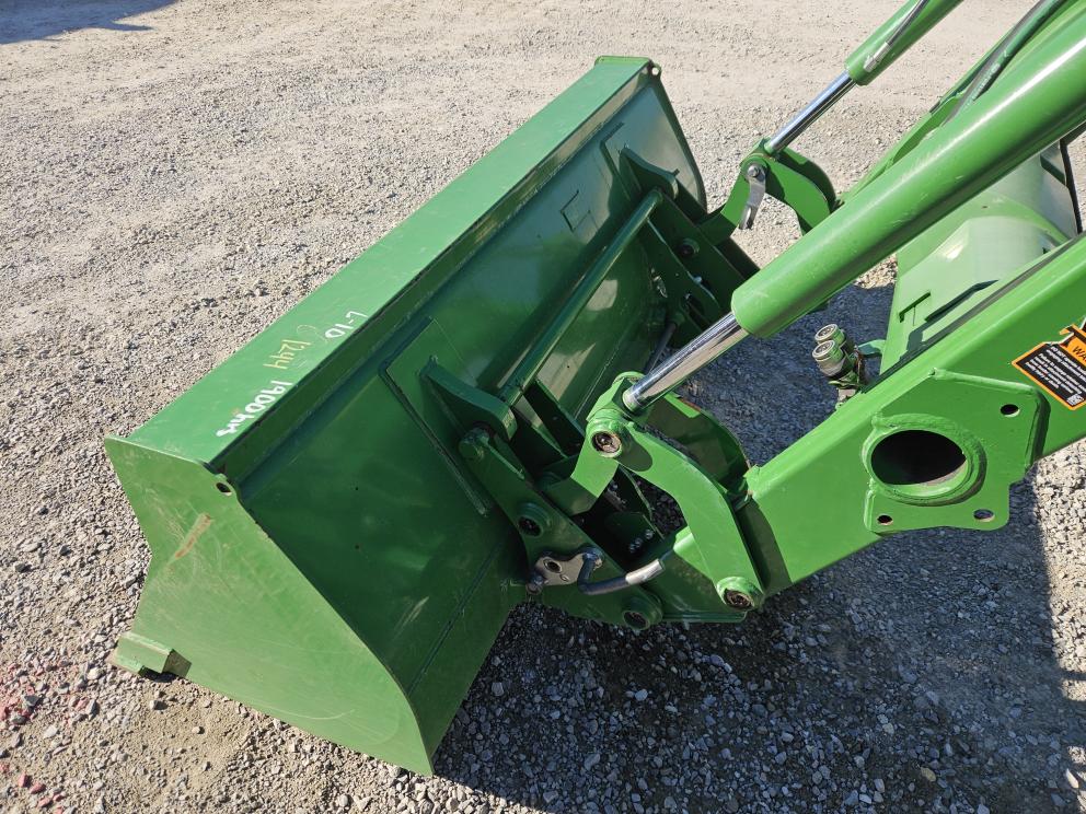 Image for 2018 John Deere 5075E