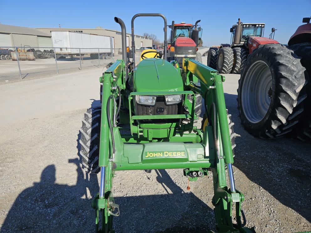 Image for 2018 John Deere 5075E