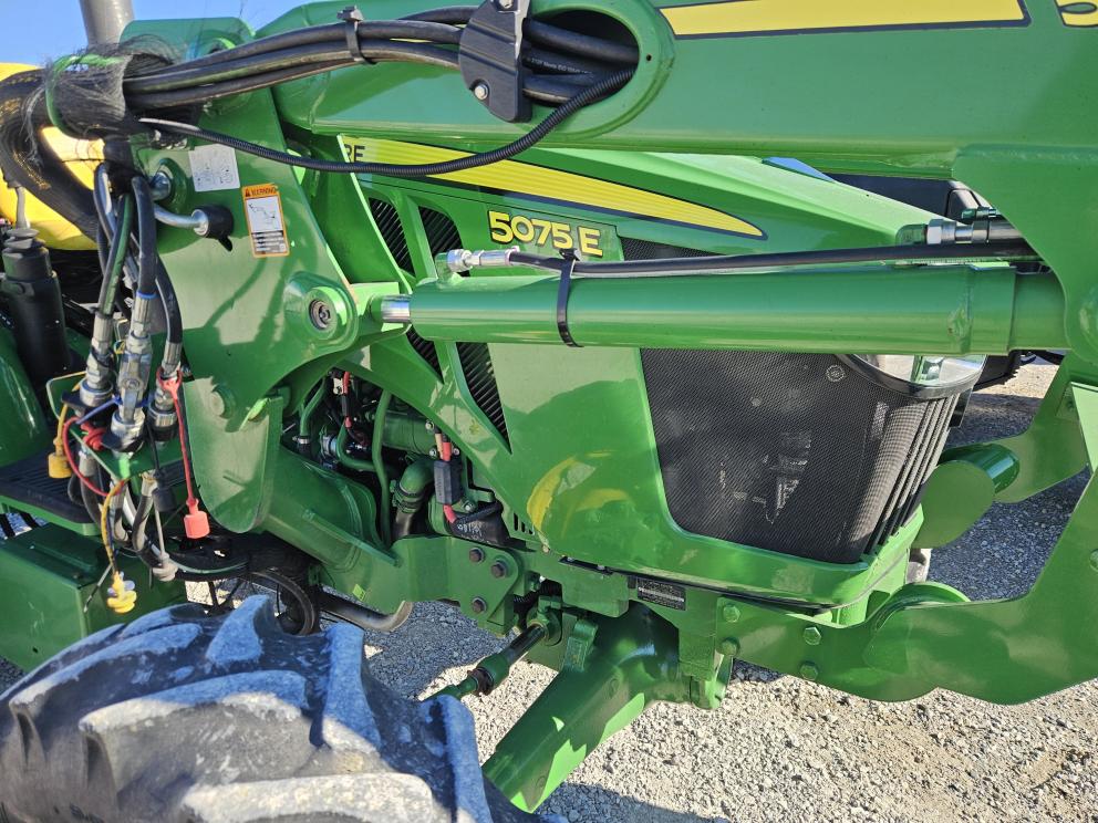 Image for 2018 John Deere 5075E