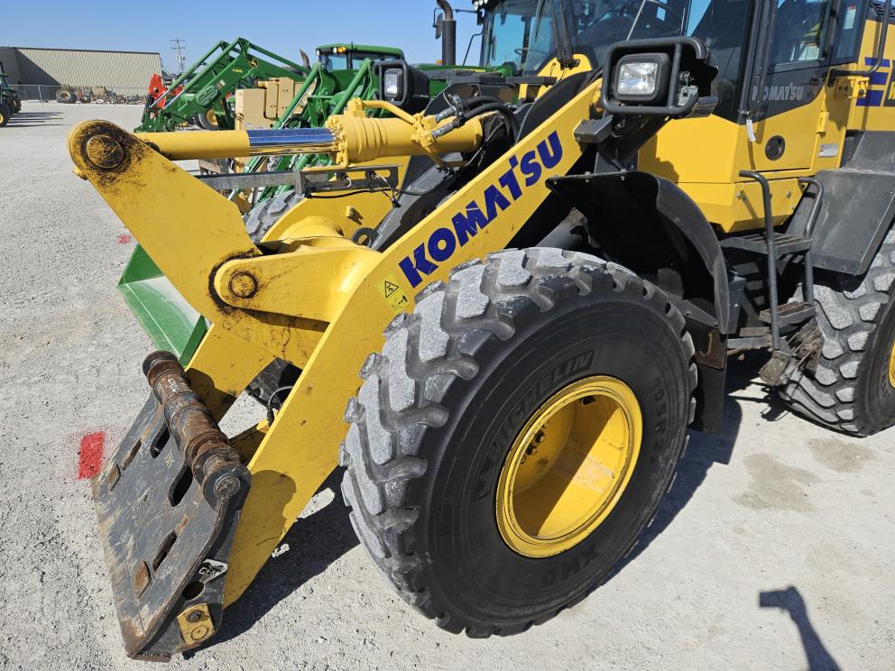 Image for 2022 Komatsu WA270-8