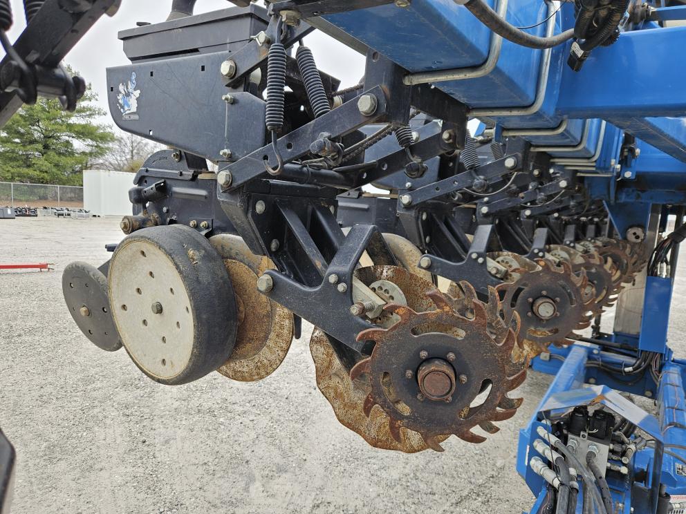 Image for 2011 Kinze 3600