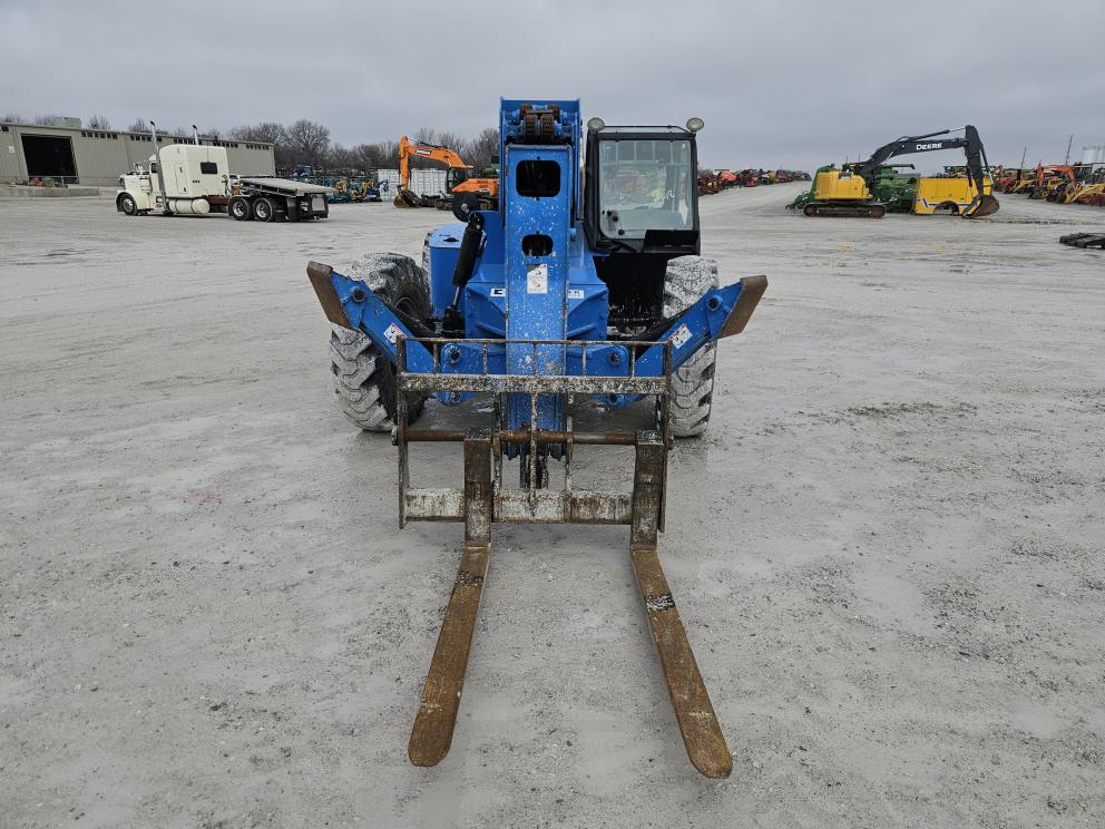 Image for 2012 Genie GTH1056