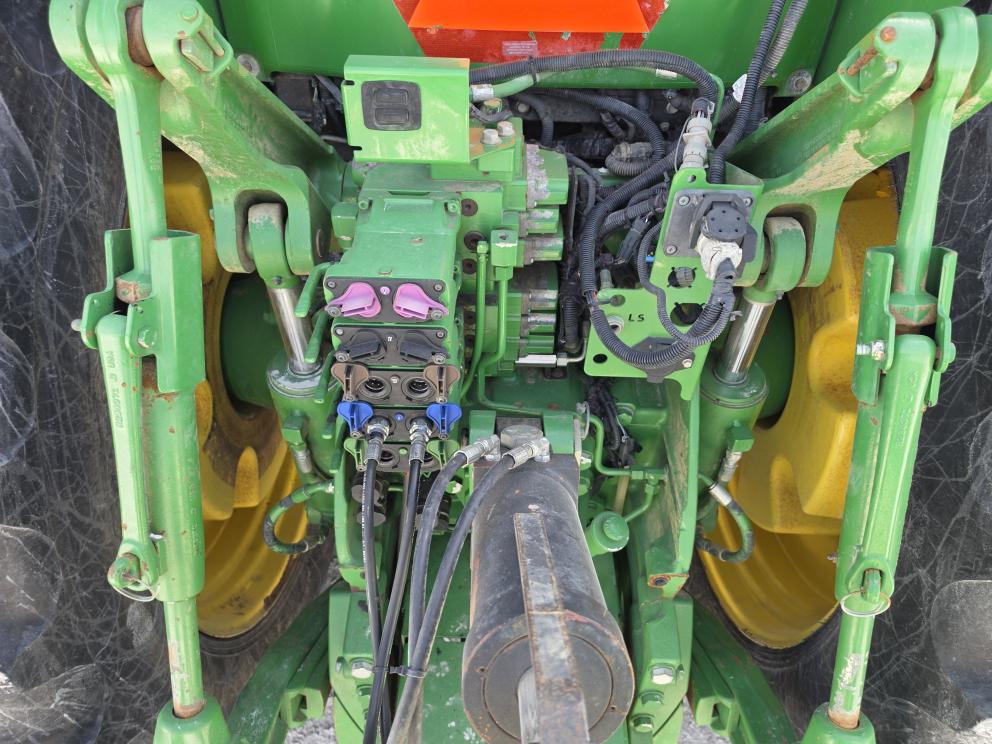 Image for 2014 John Deere 8345R