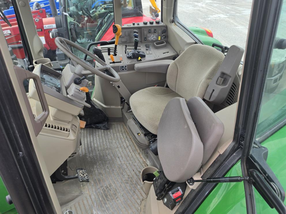 Image for 2019 John Deere 6130M