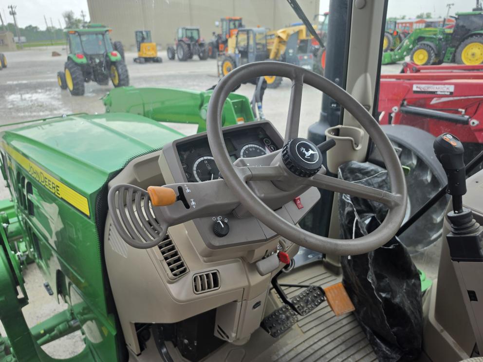 Image for 2019 John Deere 6130M