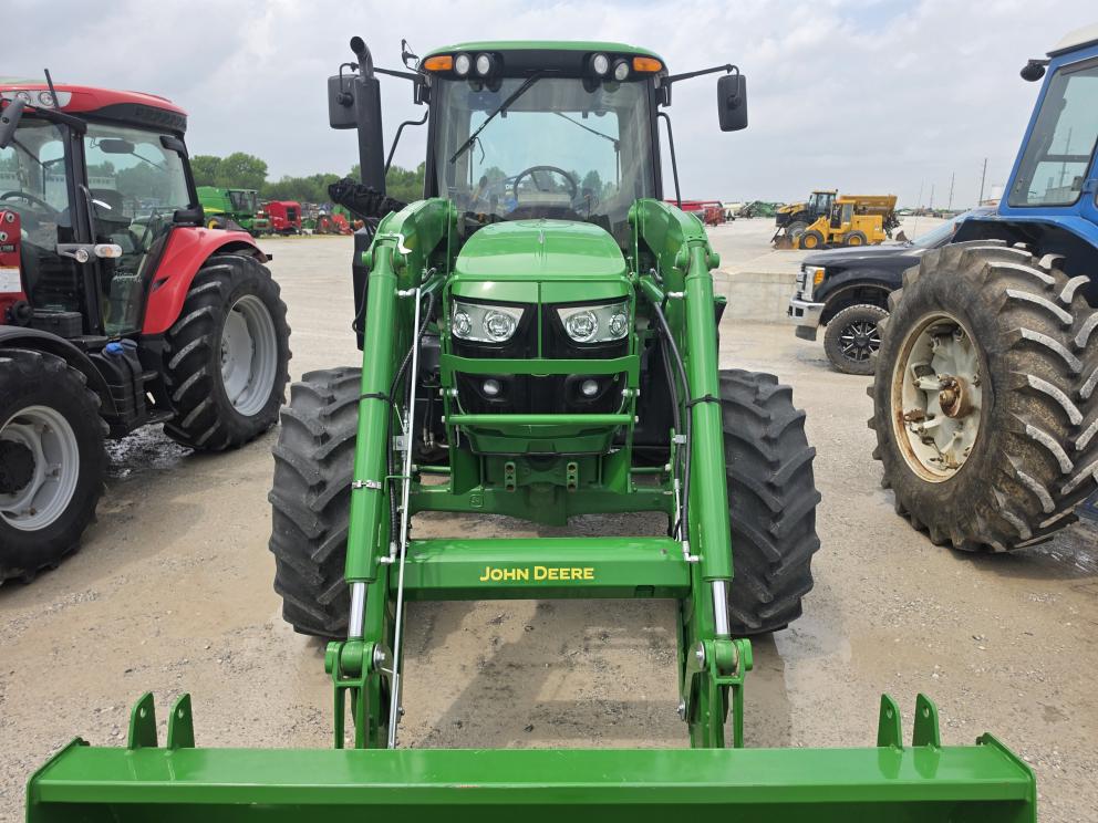 Image for 2019 John Deere 6130M