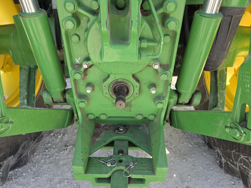 Image for 2022 John Deere 6135E
