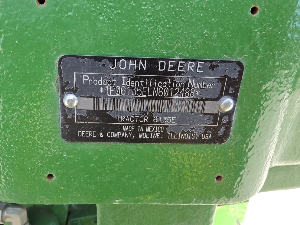 Image for 2022 John Deere 6135E