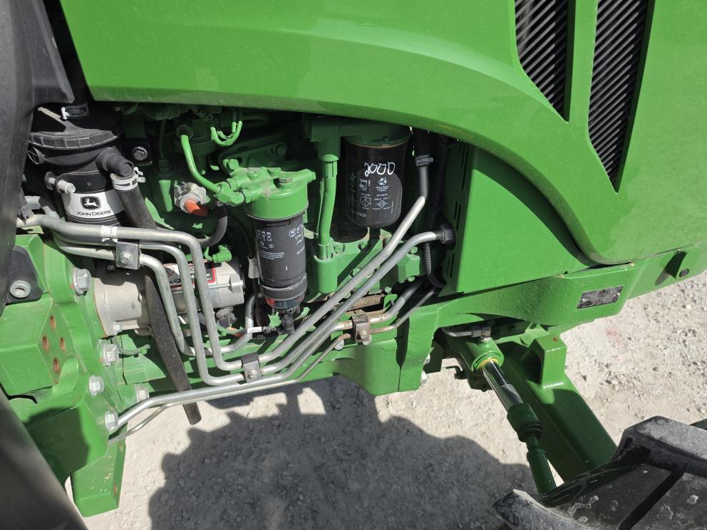 Image for 2022 John Deere 6135E