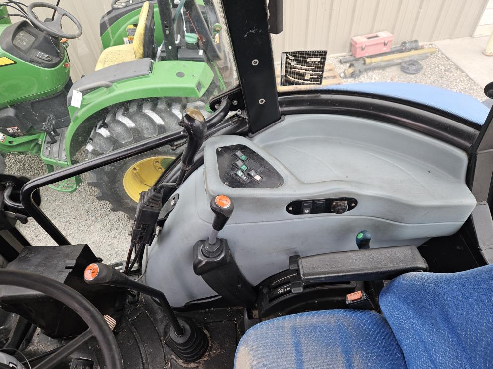 Image for 2013 New Holland TS6.120