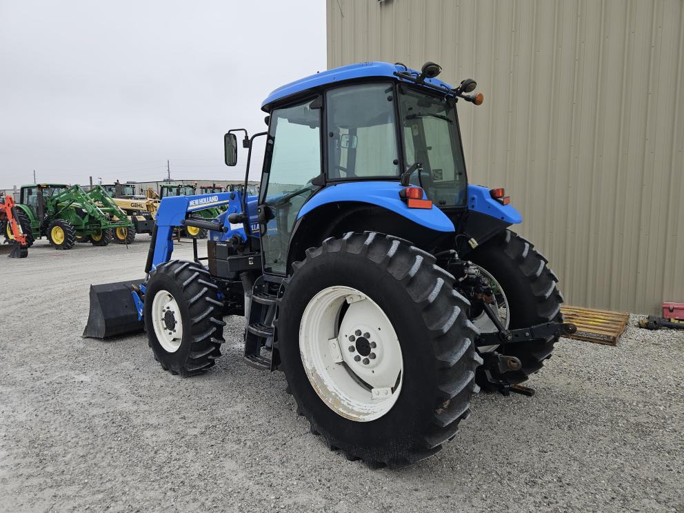 Image for 2013 New Holland TS6.120