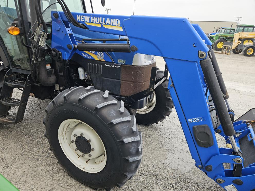 Image for 2013 New Holland TS6.120
