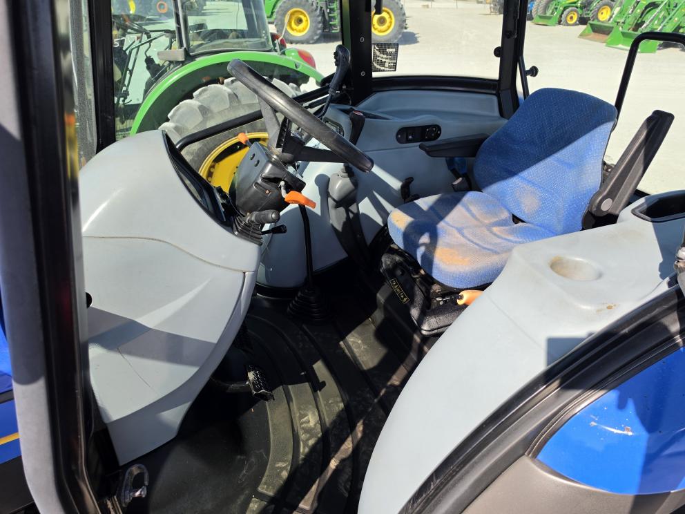 Image for 2013 New Holland TS6.120