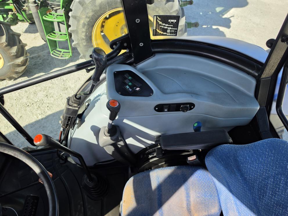 Image for 2013 New Holland TS6.120