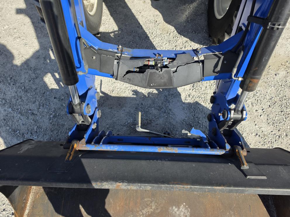 Image for 2013 New Holland TS6.120