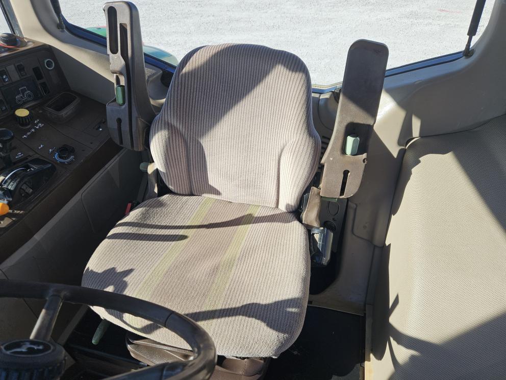 Image for 2002 John Deere 6420