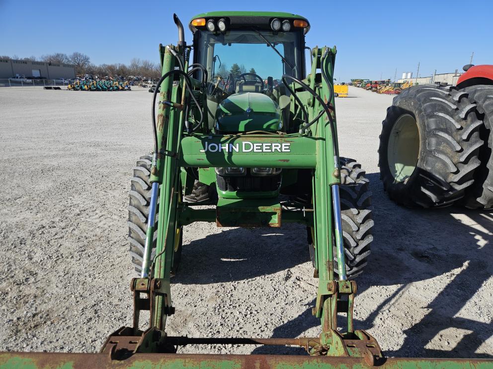 Image for 2002 John Deere 6420