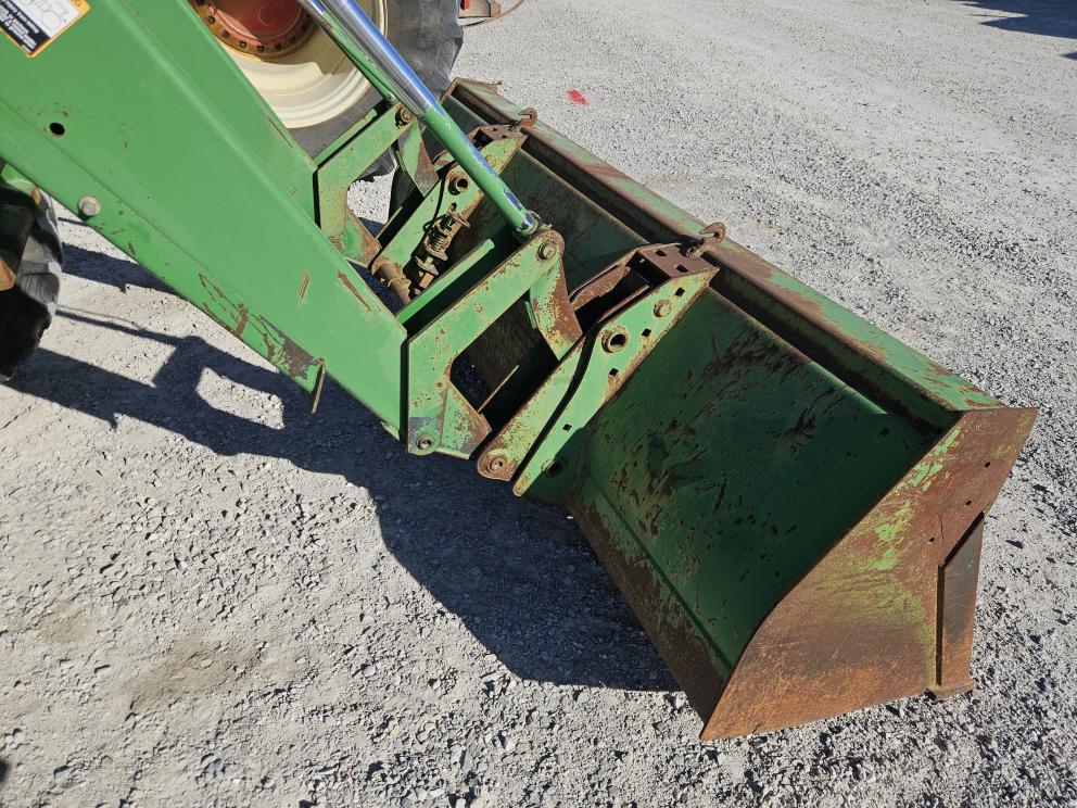 Image for 2002 John Deere 6420