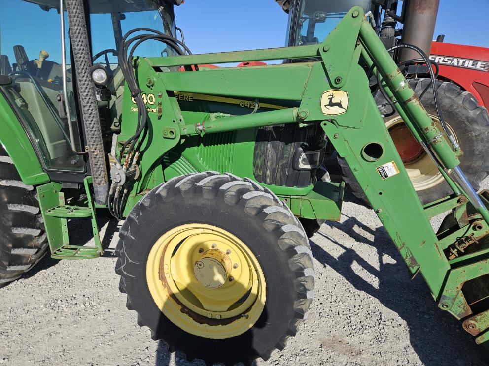 Image for 2002 John Deere 6420