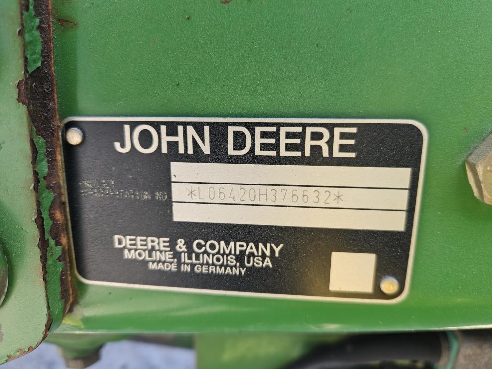 Image for 2002 John Deere 6420