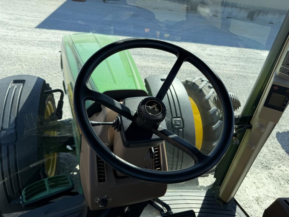 Image for 2004 John Deere 8420