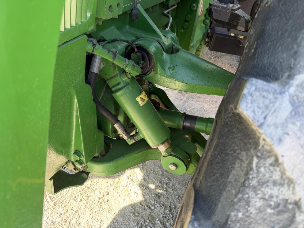 Image for 2004 John Deere 8420