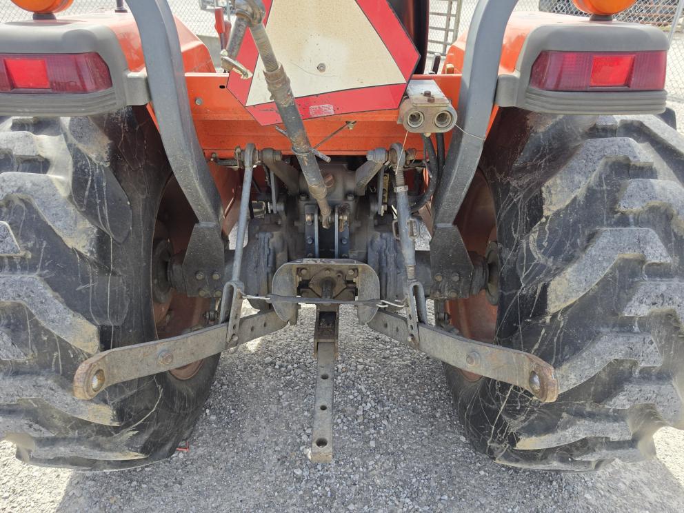 Image for 1997 Kubota L2900