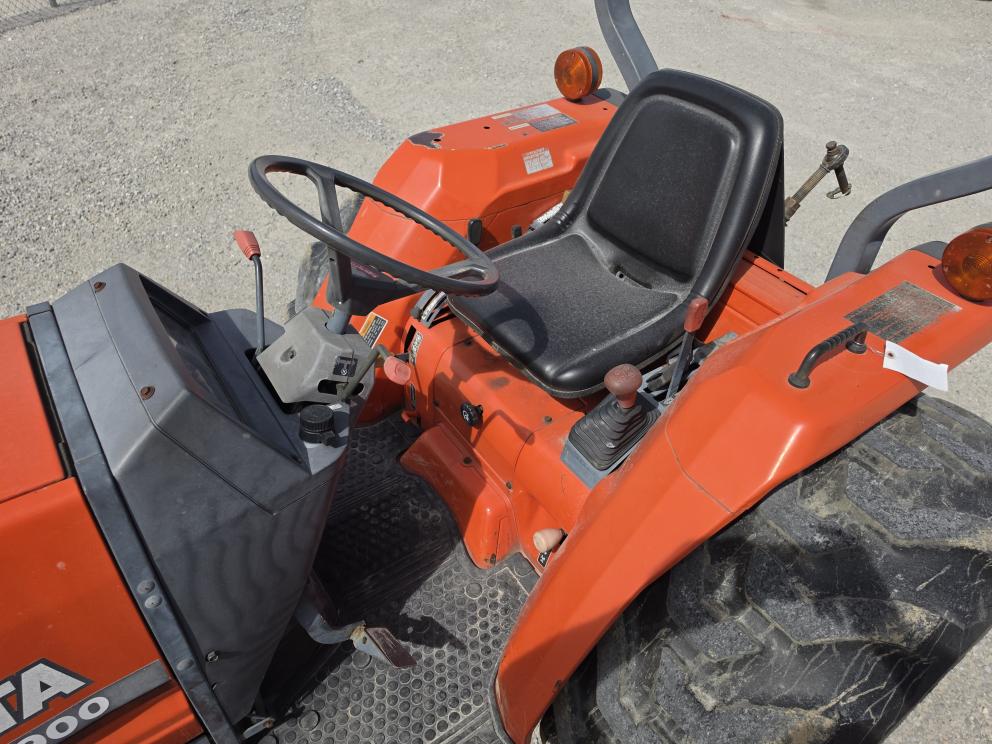 Image for 1997 Kubota L2900