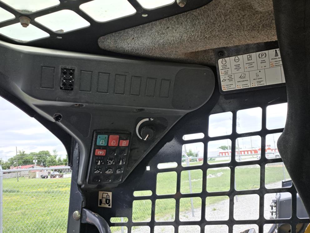 Image for 2022 John Deere 317G