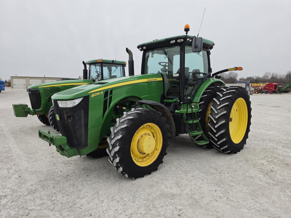 Image for 2011 John Deere 8235R