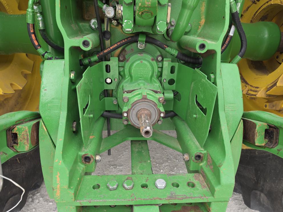 Image for 2011 John Deere 8235R