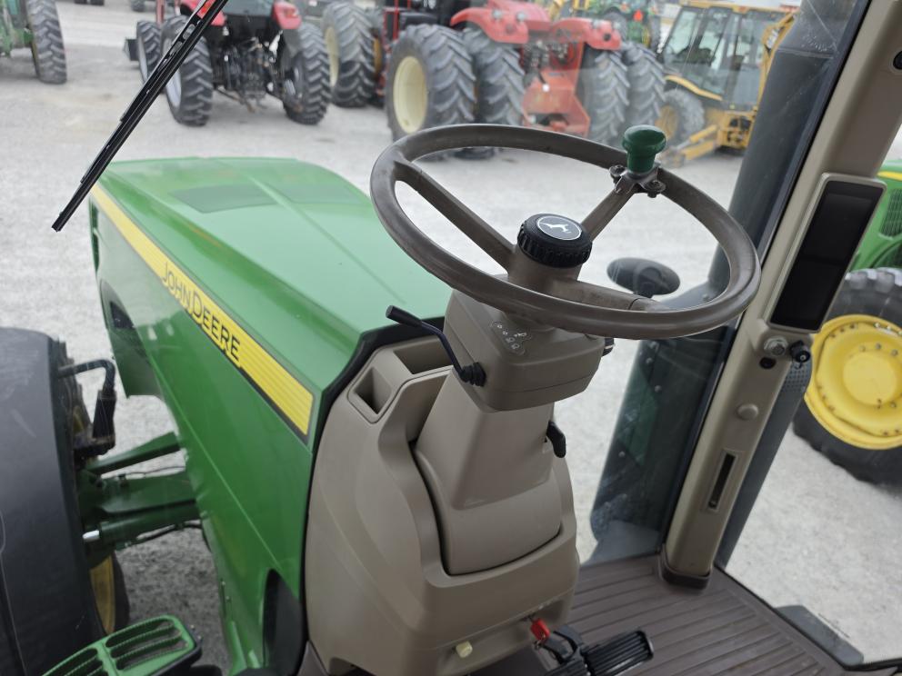 Image for 2011 John Deere 8235R