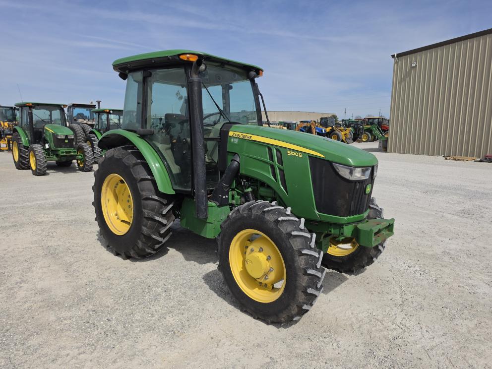 Image for 2019 John Deere 5100E
