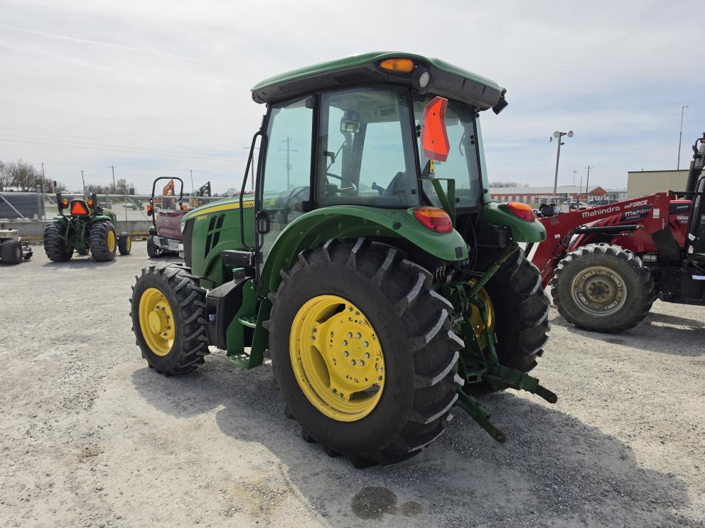 Image for 2019 John Deere 5100E