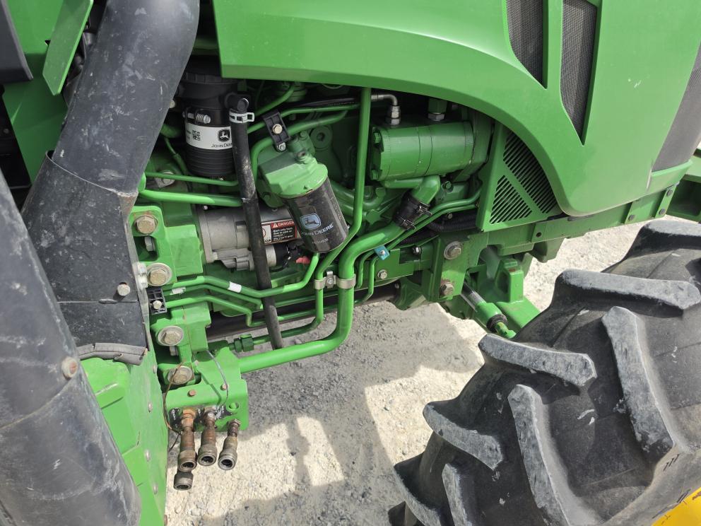 Image for 2019 John Deere 5100E