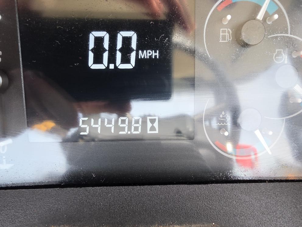 Image for 2016 John Deere 5100E