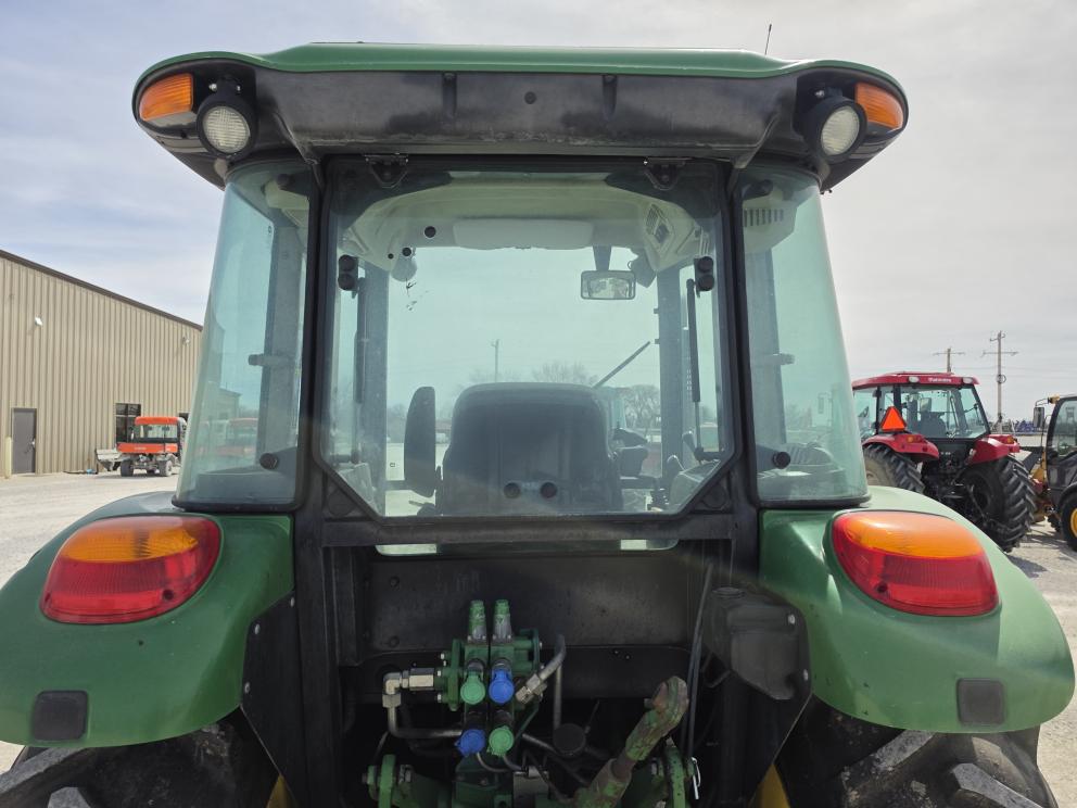 Image for 2016 John Deere 5100E